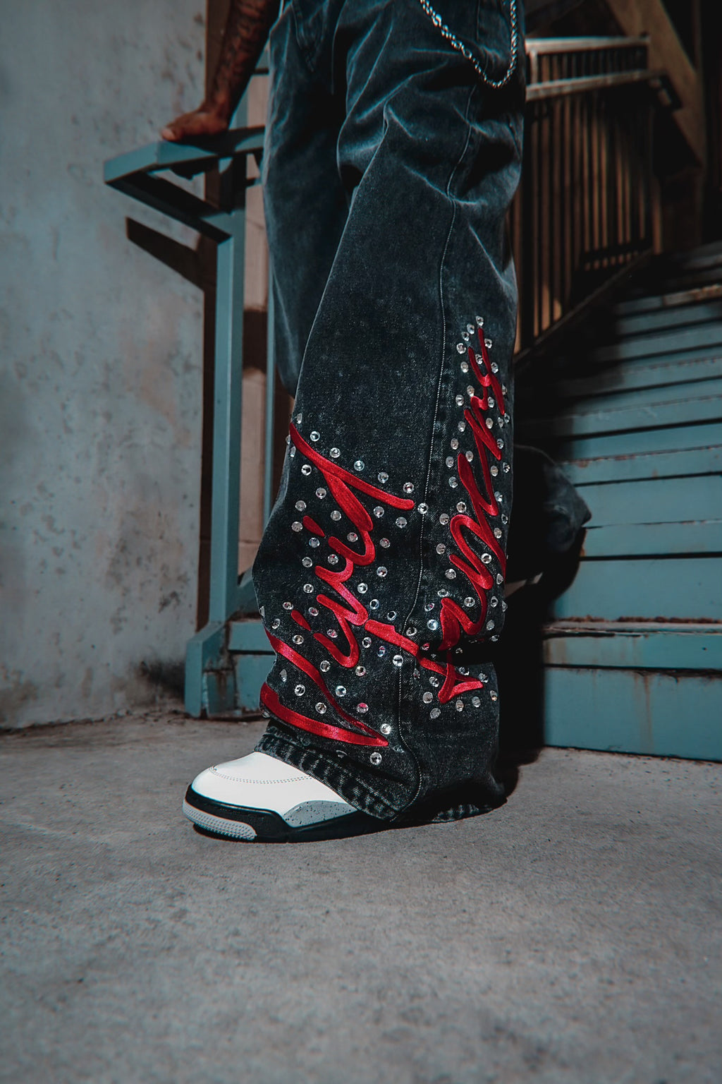 VIVID LAYERS Signature Denim