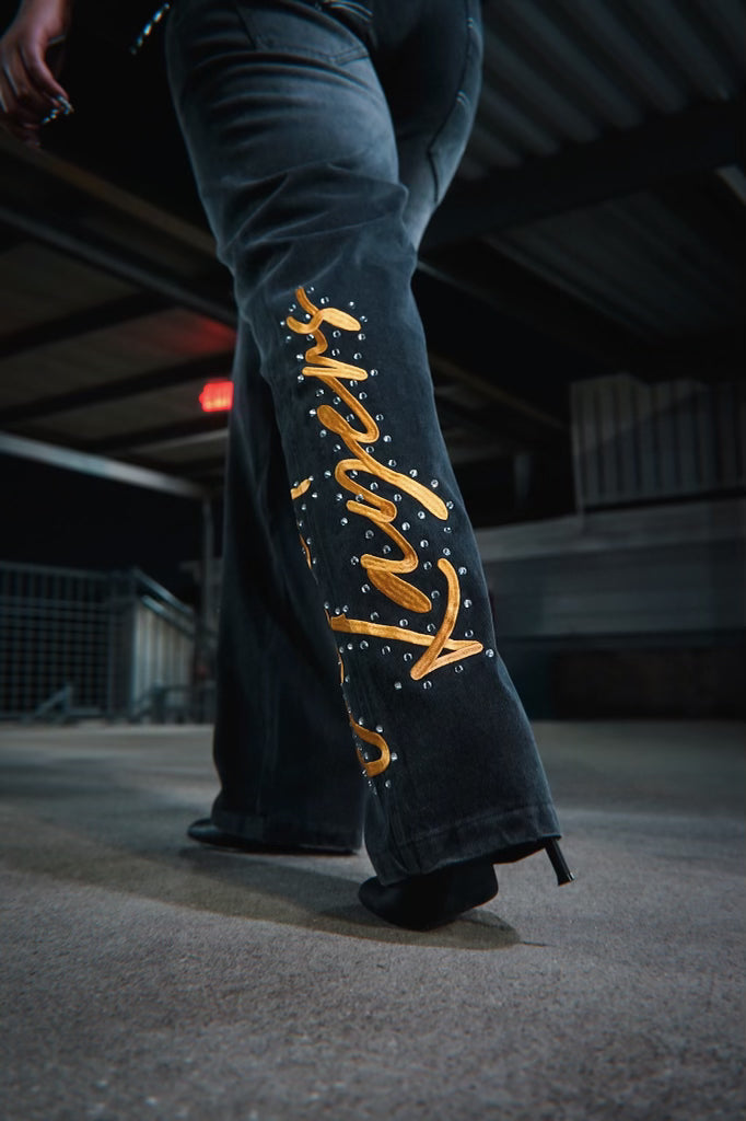 VIVID LAYERS Signature Denim